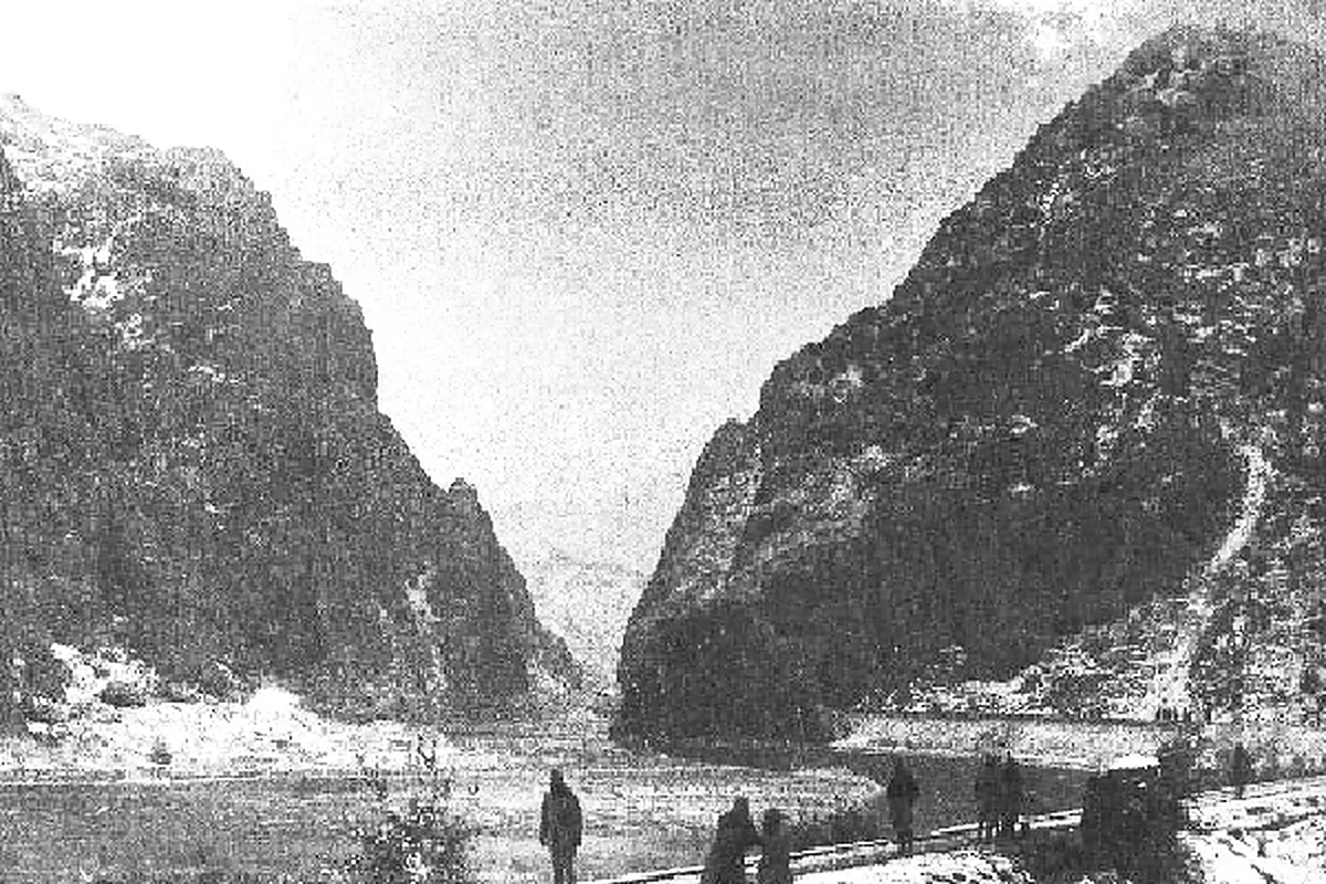 Preserved historical photograph of Negotino from the Macedonian Cities archive, 10 of 15