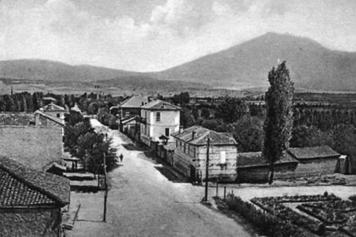 Preserved historical photograph of Resen from the Macedonian Cities archive, 9 of 10