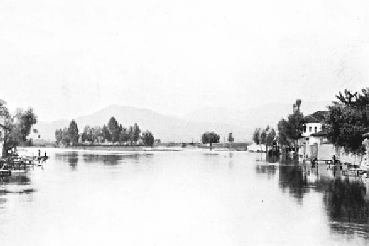 Preserved historical photograph of Struga from the Macedonian Cities archive, 19 of 21